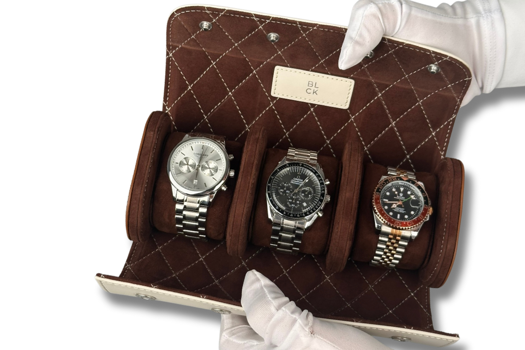 BLCK Pablo light beige watch roll suede interior